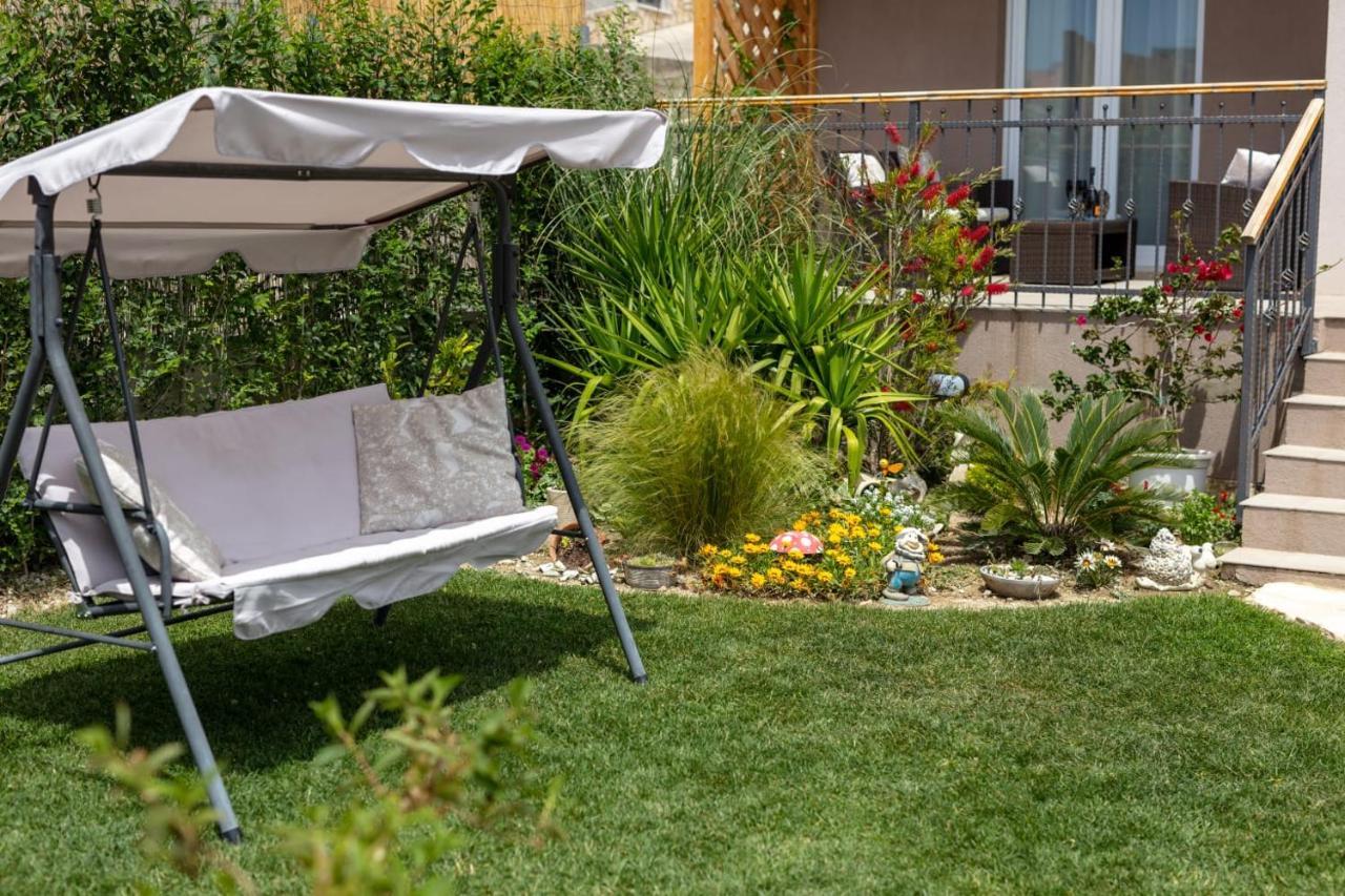 Апартаменты Sunny Garden Adria Сплит Экстерьер фото